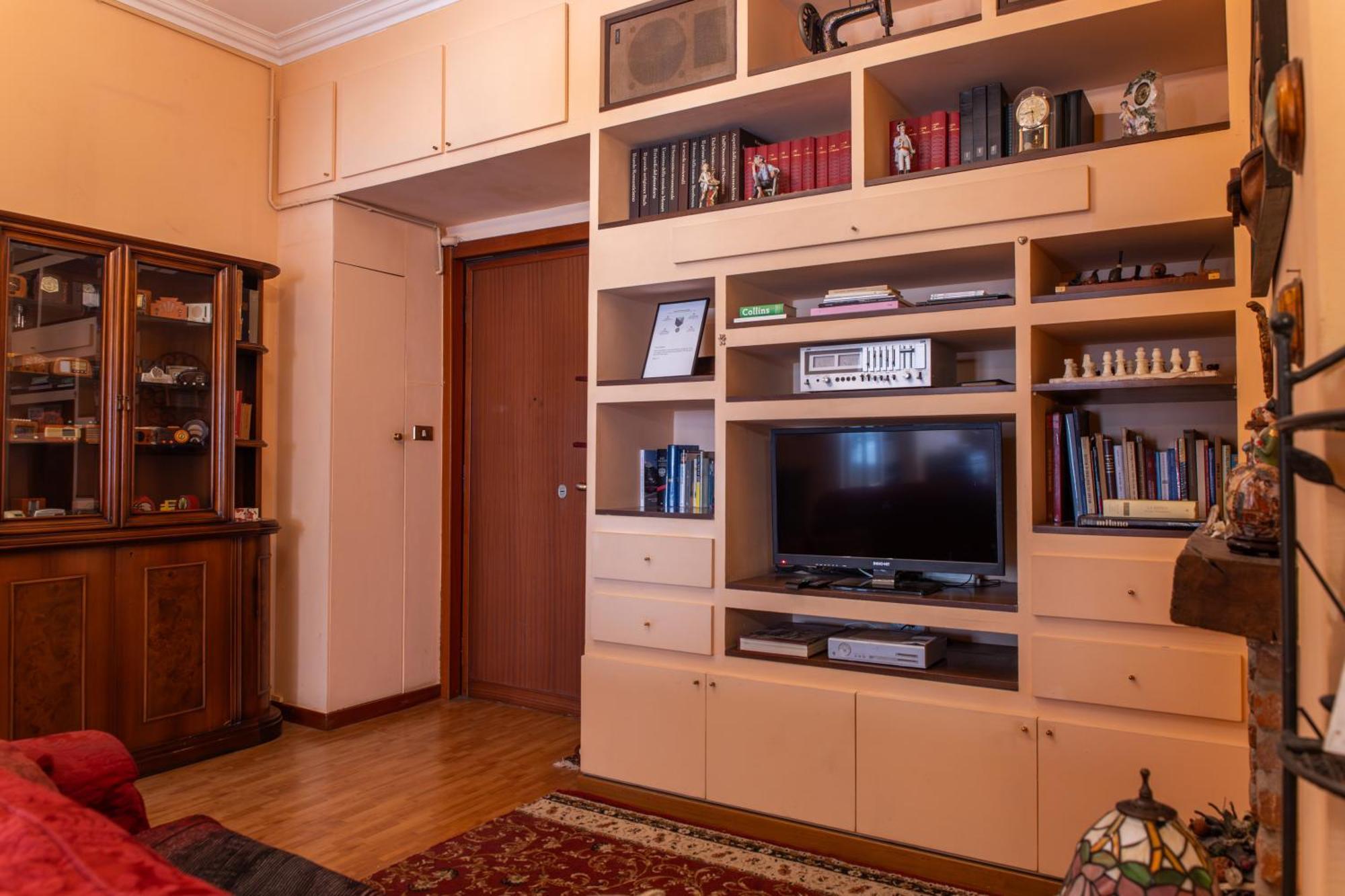 Duomo Walking Distance Elegant Flat With View Appartement Milaan Buitenkant foto