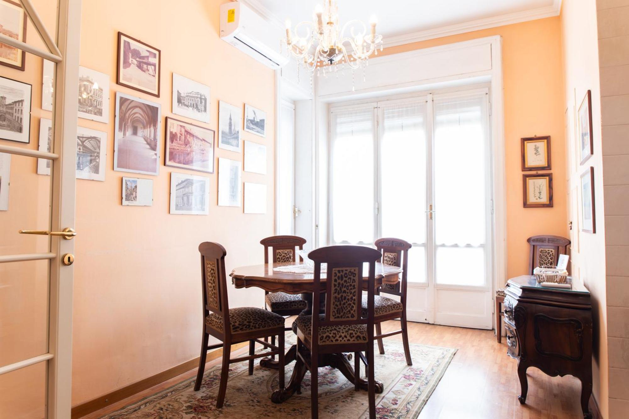 Duomo Walking Distance Elegant Flat With View Appartement Milaan Buitenkant foto