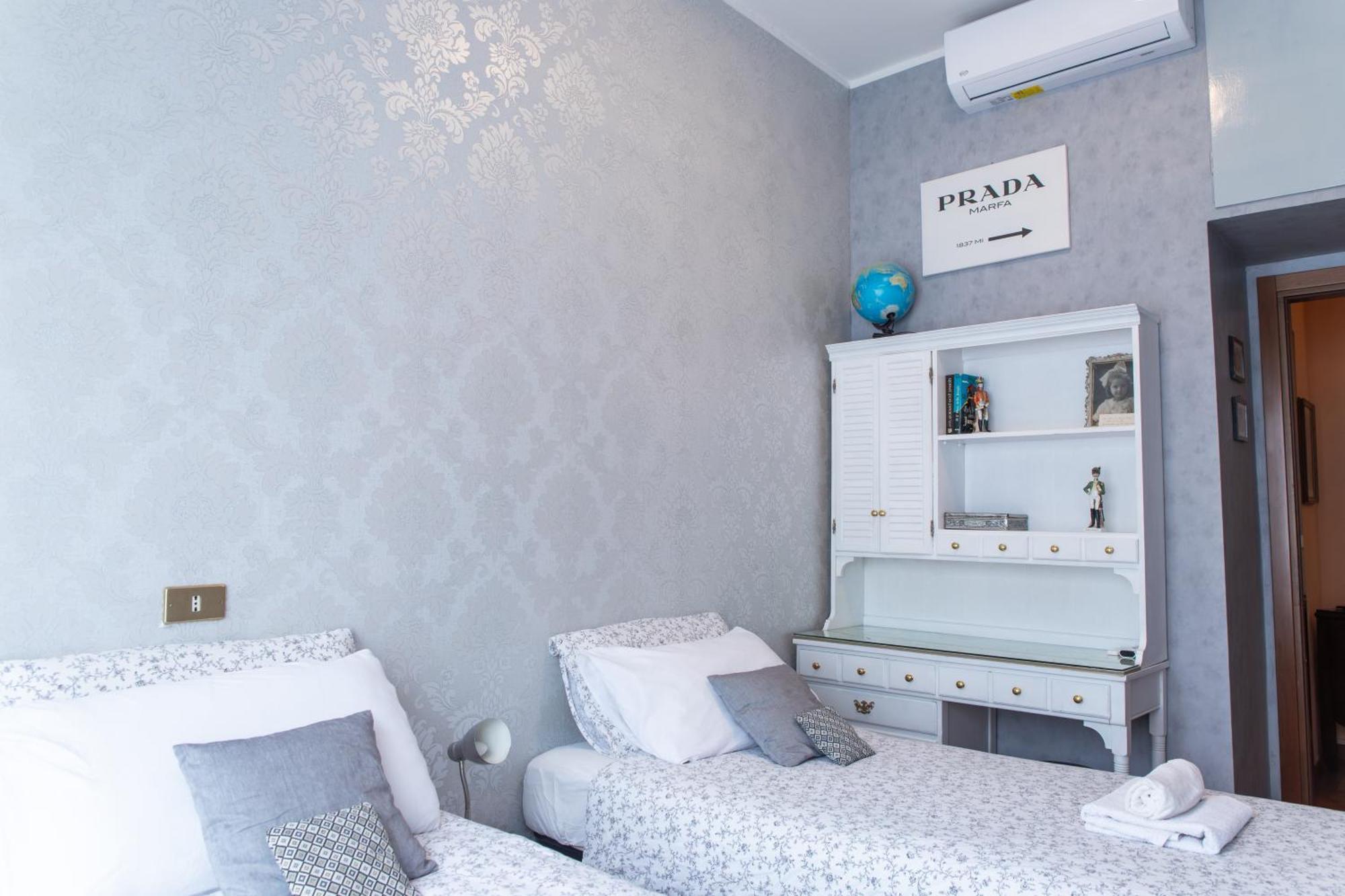 Duomo Walking Distance Elegant Flat With View Appartement Milaan Buitenkant foto